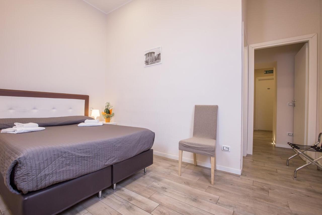 Azzurra Rooms โรม ภายนอก รูปภาพ