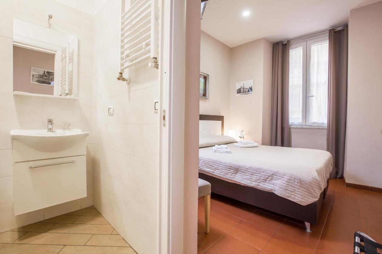 Azzurra Rooms โรม ภายนอก รูปภาพ