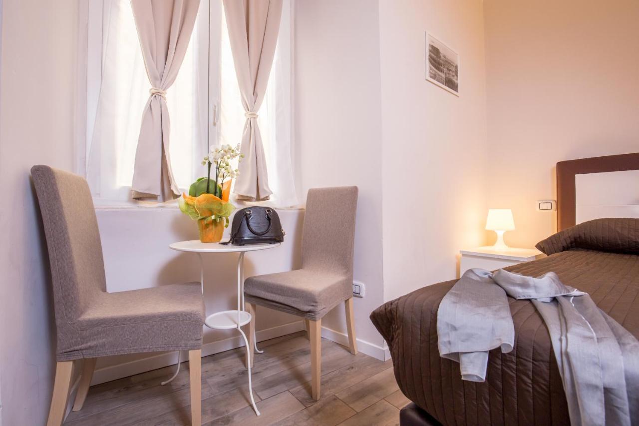 Azzurra Rooms โรม ภายนอก รูปภาพ
